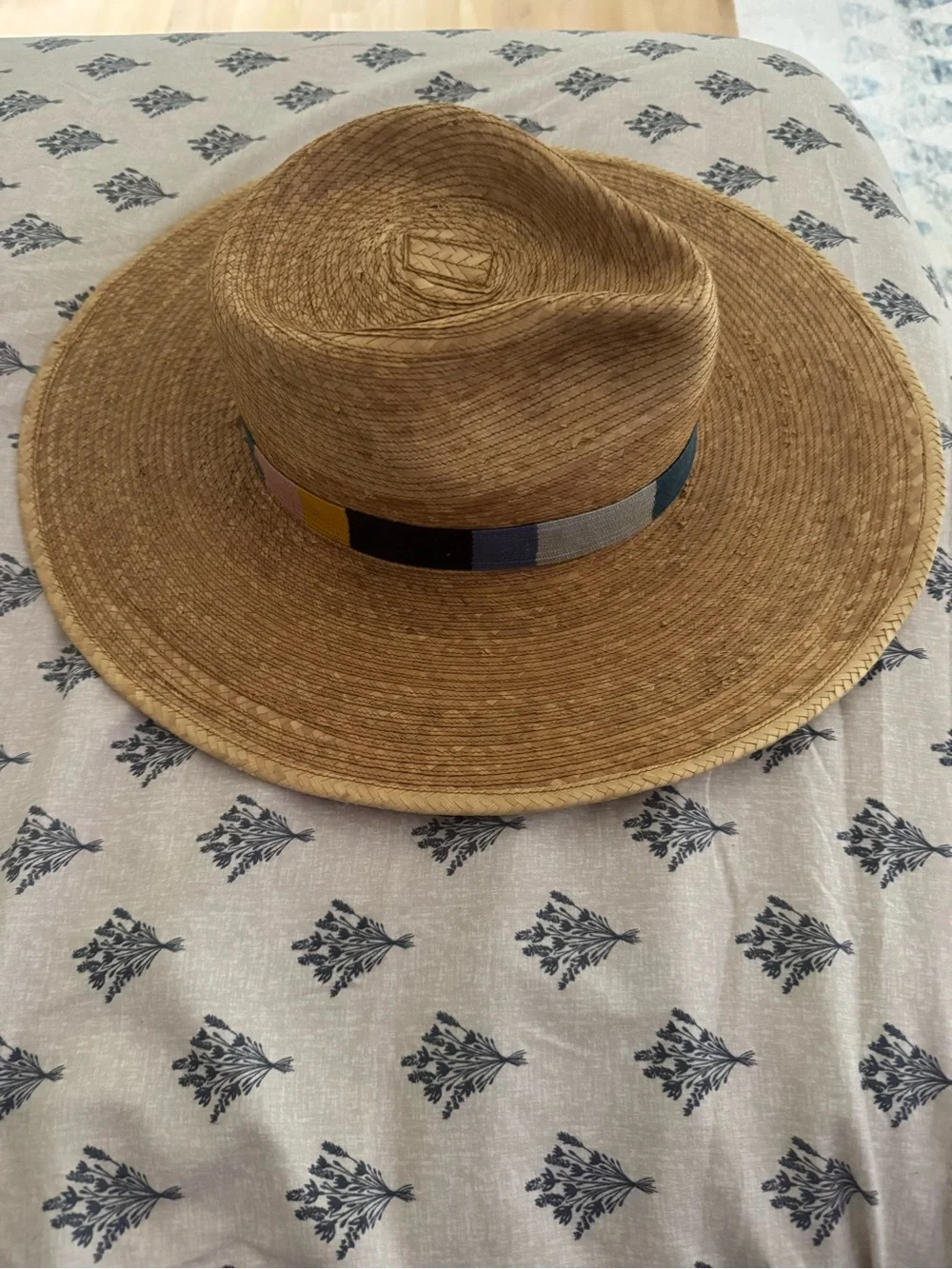 Women’s Straw Cover-Up Hat with Multicolor Embroidered Band Sunshine Tienda - Picture 6 of 6